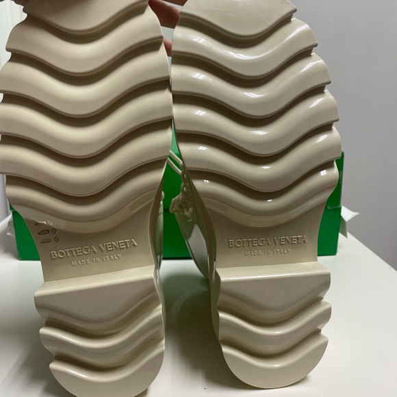 Bottega Veneta Stride Ankle Boot - Picture 5 of 7